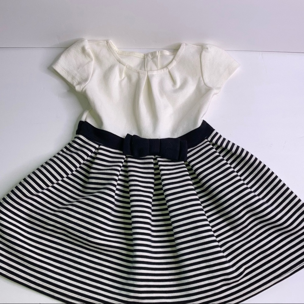 🏖️3/$18 Gymboree Striped Dress size 2T